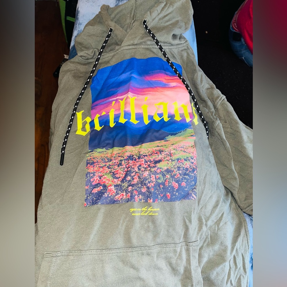 Short sleeved hoodie
